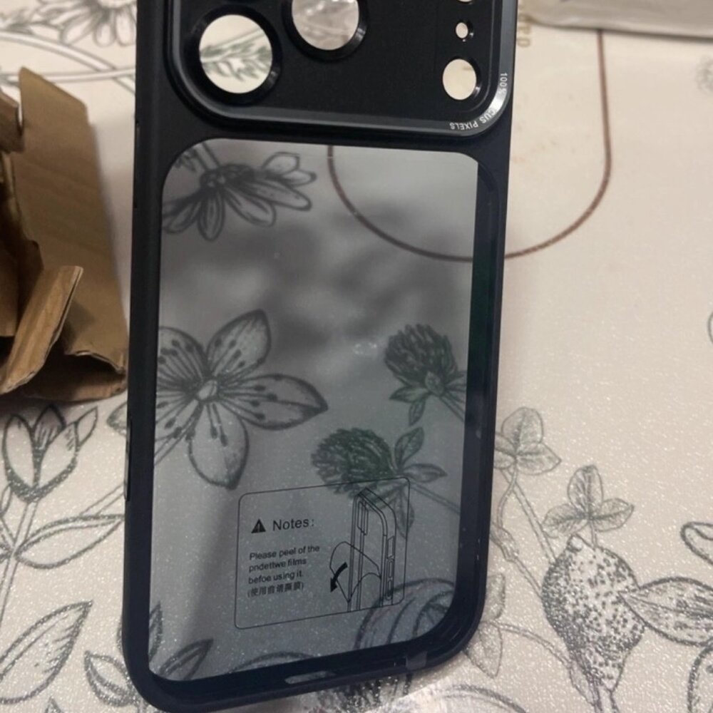 Cream iPhone16 Case